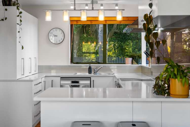 23 Sherwood Street Otumoetai_6