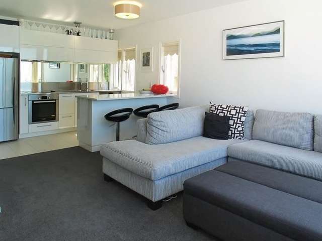 3/2 Oriental Terrace Mount Victoria_4