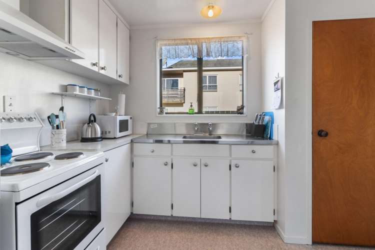 B/22 Charlemont Street Whitiora_5