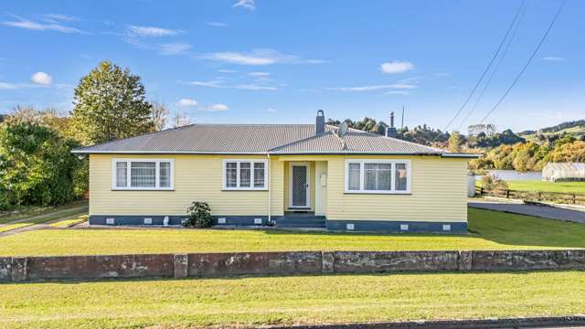 A Spacious Family Home in Manunui!
