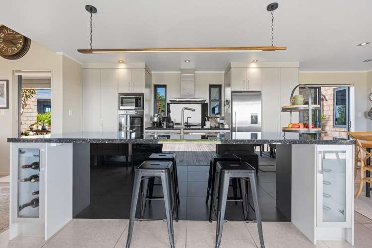 70 Walu Lane Matapouri_10