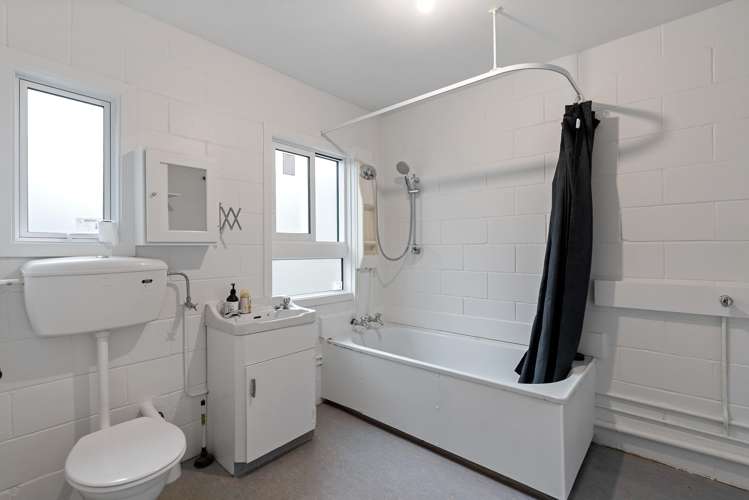 5/175 Queens Drive Lyall Bay_6