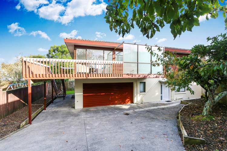 2/127 Moore Street Howick_0