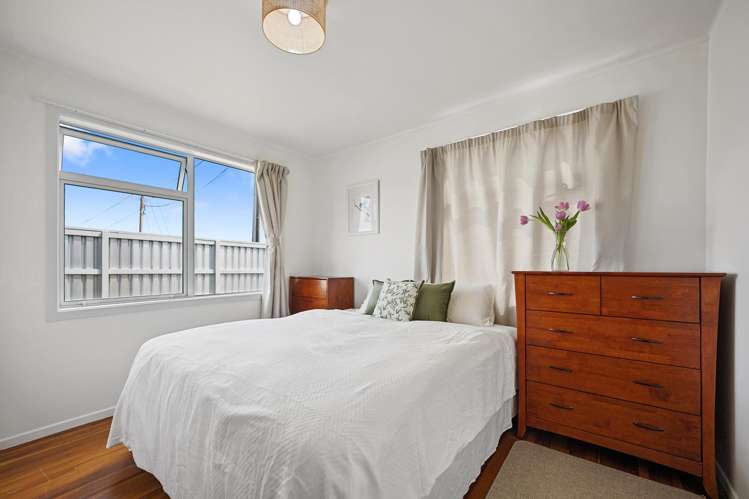 15 Moffat Road Red Beach_10