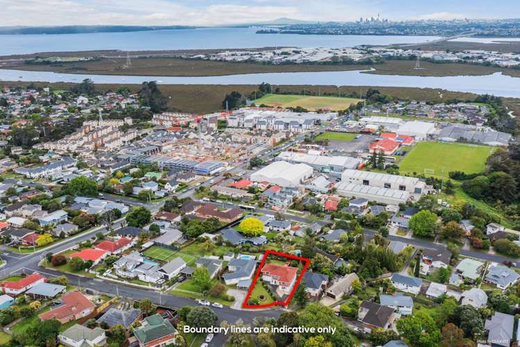 8 Fowey Avenue Te Atatu South_18