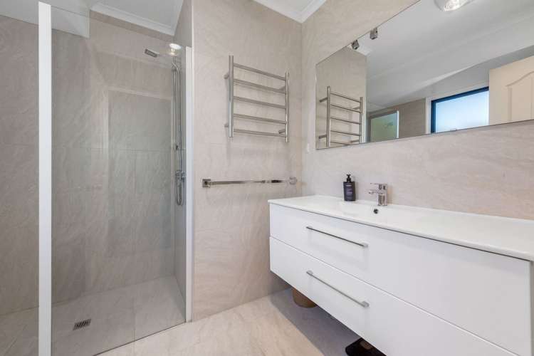 21 Blakewell Place Beachlands_6
