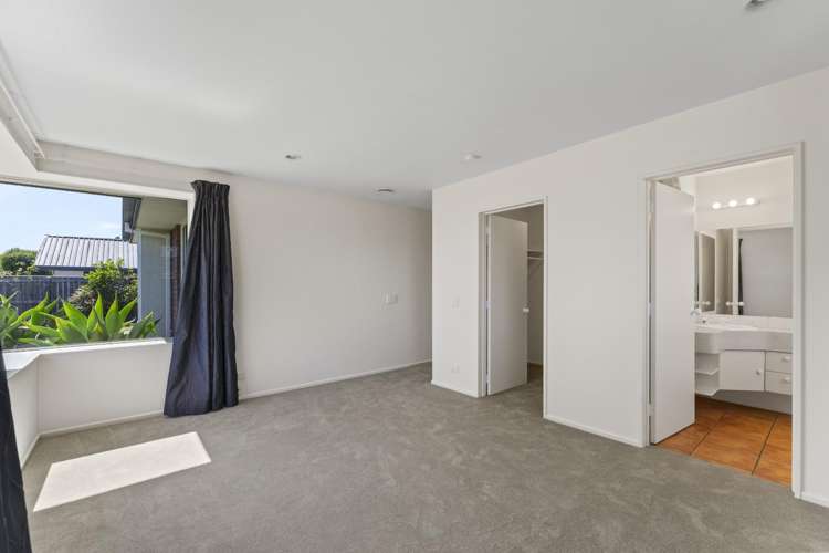 10 Masefield Street 10816_14