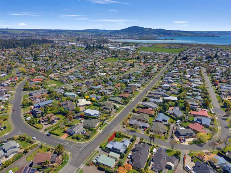 48 Blackmore Drive Lynmore_24