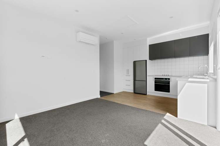 6/73 Gordon Road Mosgiel_6