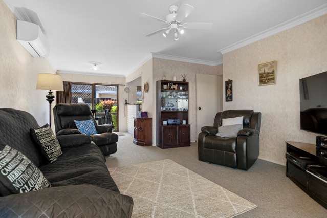 1/12 Pemberton Crescent Greerton_4