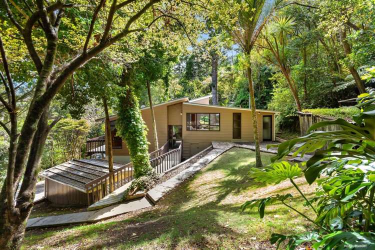 26 Titirangi Beach Road Titirangi_1