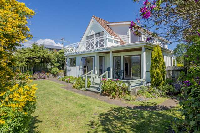 33 Eruini Street Waikanae Beach_2