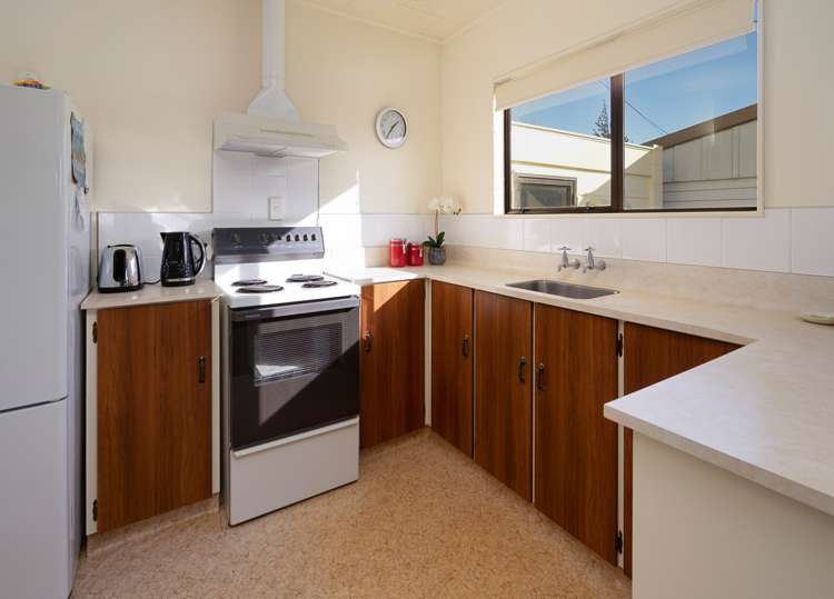 2/6 Ngaio Street Stoke_6
