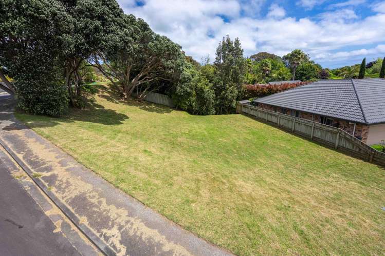 7 Fairway Oaks Drive Waikanae Beach_10