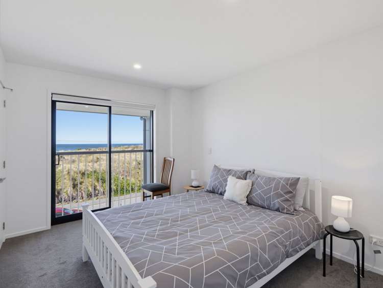 2/180 Marine Parade New Brighton_15