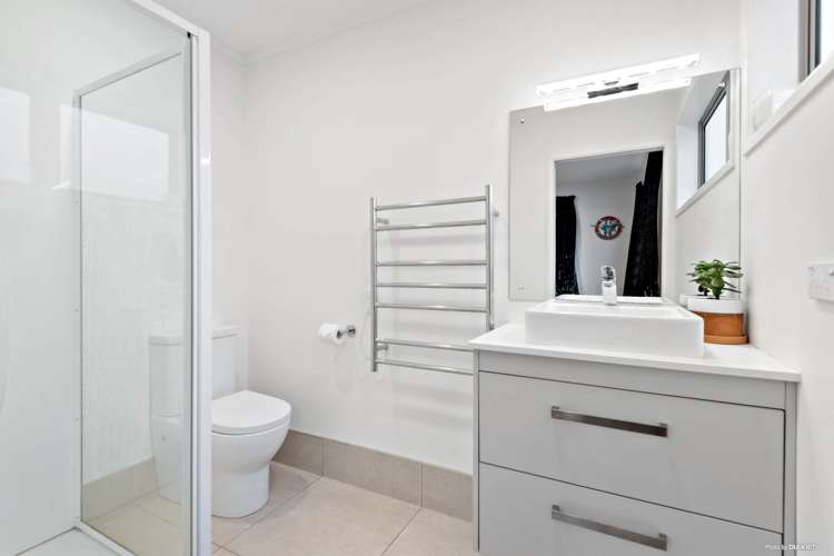 112c Triangle Road Massey_16