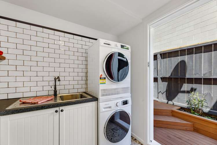 61 Serpentine Avenue Dunedin Central_14