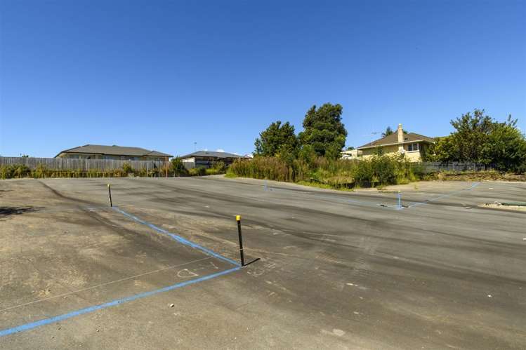 1204 and 1208 Cameron Road Gate Pa_2