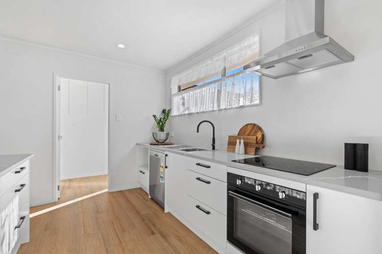 2/28A Holly Street Avondale_10