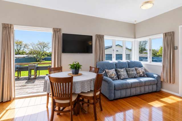 82 Glover Road Hawera_2