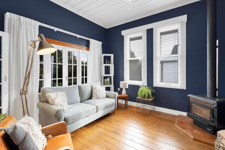 24 Dunn Street Egmont Village_10