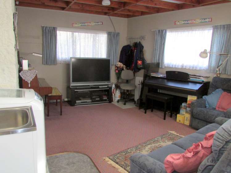 202 Tony Avenue Thames_25