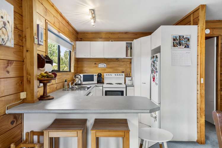 37 Shelly Bay Road Beachlands_6