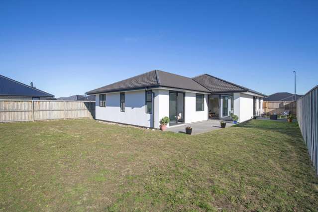 4 bedrooms in Lemonwood school zone