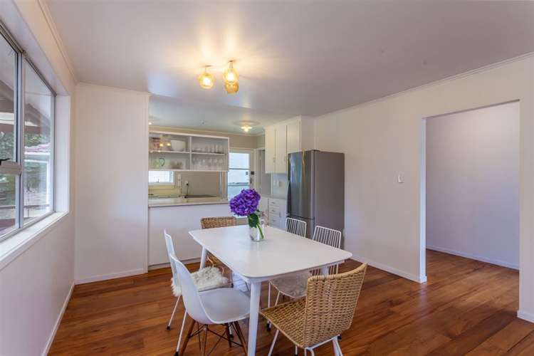 15 The Grove Titirangi_11