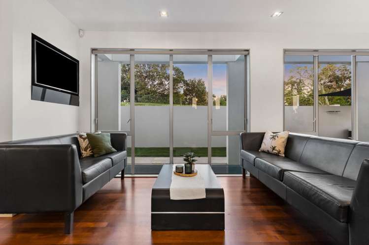 123 Beach Road Castor Bay_2