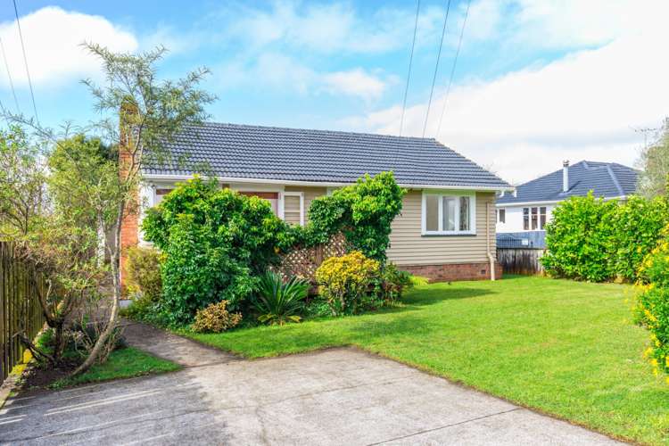 15 Flanshaw Road Te Atatu South_0