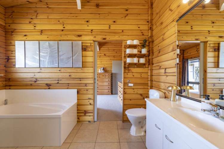 20 Pears Road Sefton_19