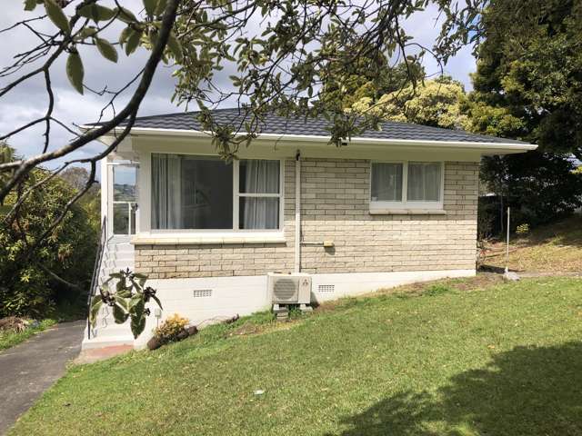 Lovely brick and tile house offer 2 bedrooms and 1 bathroom