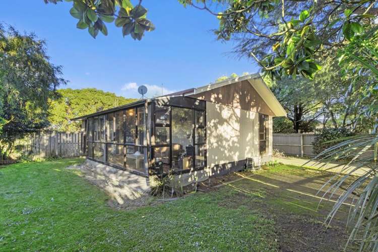 18 Hersham Place Bromley_11