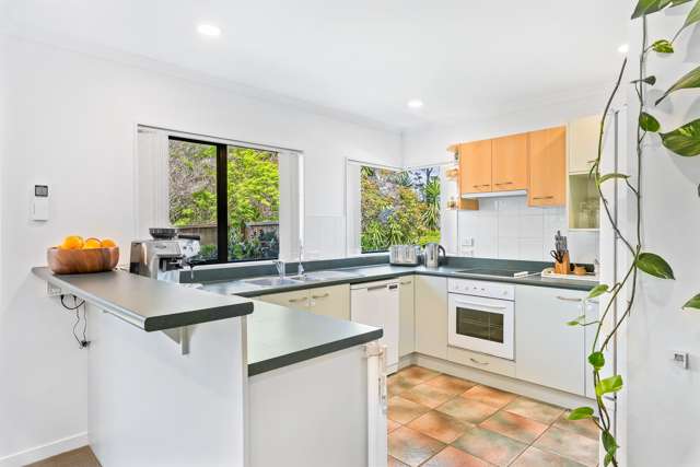 123 Weggery Drive Waikanae Beach_1