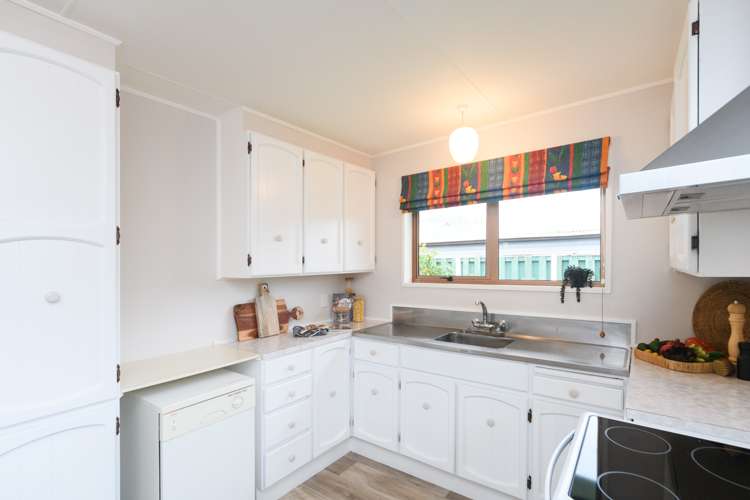 1 Sandstrom Grove Feilding_6