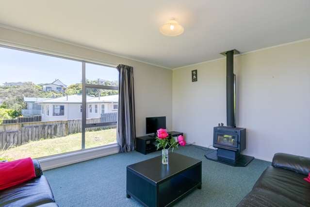 27 Branscombe Street Johnsonville_1