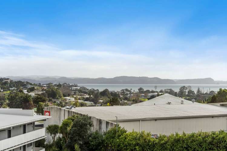 317/17 Link Crescent Stanmore Bay_11