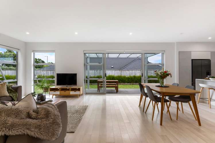 6 Kibblewhite Avenue Beachlands_10