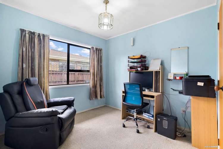 2/1 Septimus Place Henderson_8