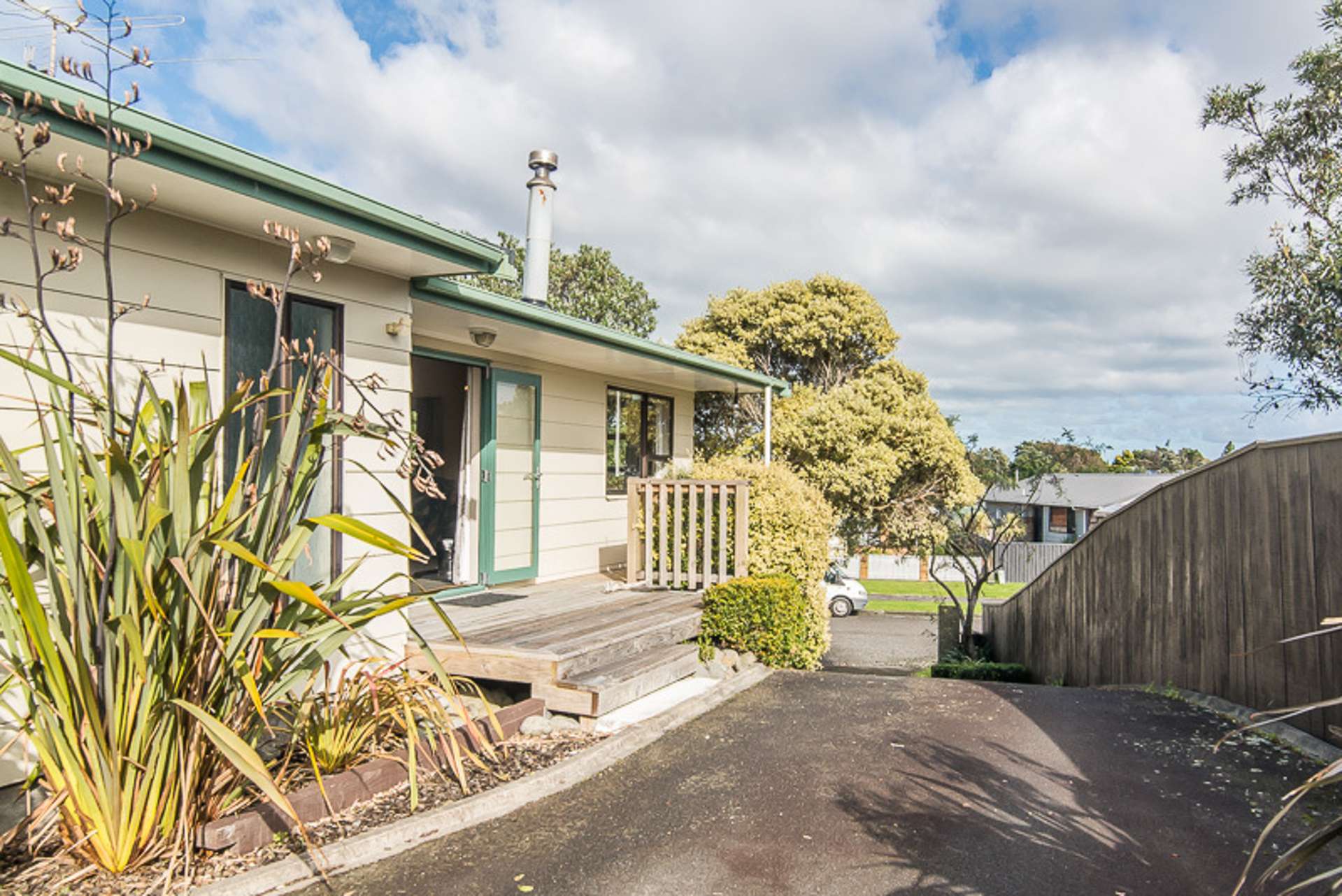 31 Eruini Street Waikanae Beach_0