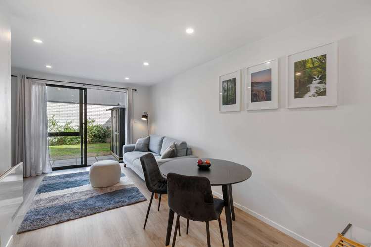 5/119 Bruce McLaren Road Henderson_4