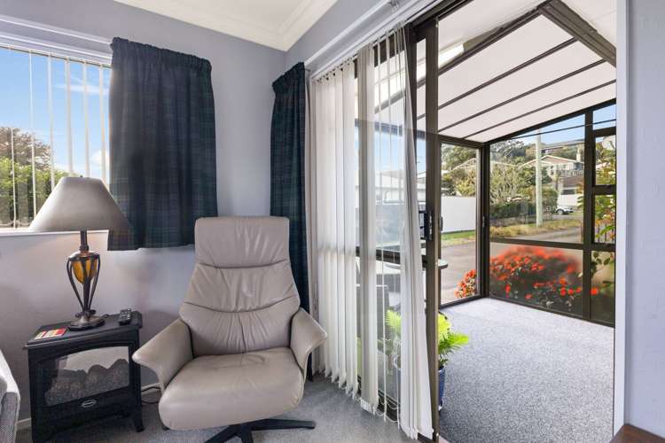 2/14 Burns Street Westown_6