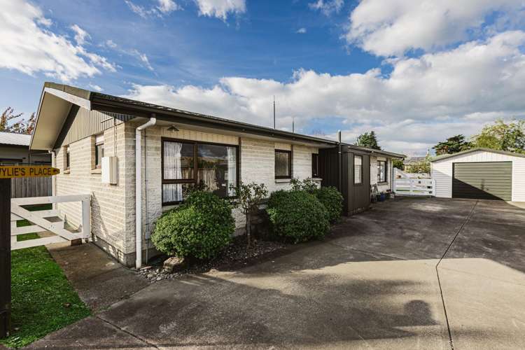 8A Clarence Cox Crescent_0