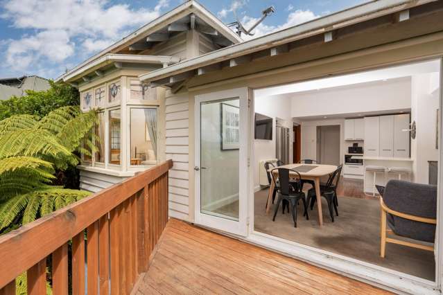 Executive & city & living