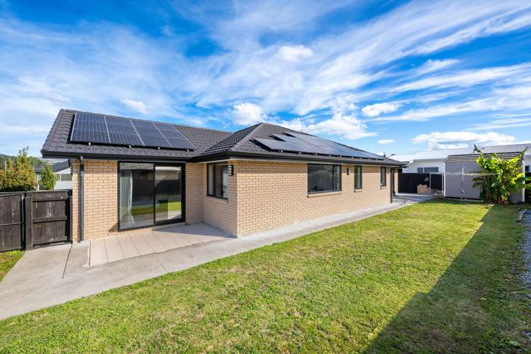 16 Spitfire Drive Burleigh_1