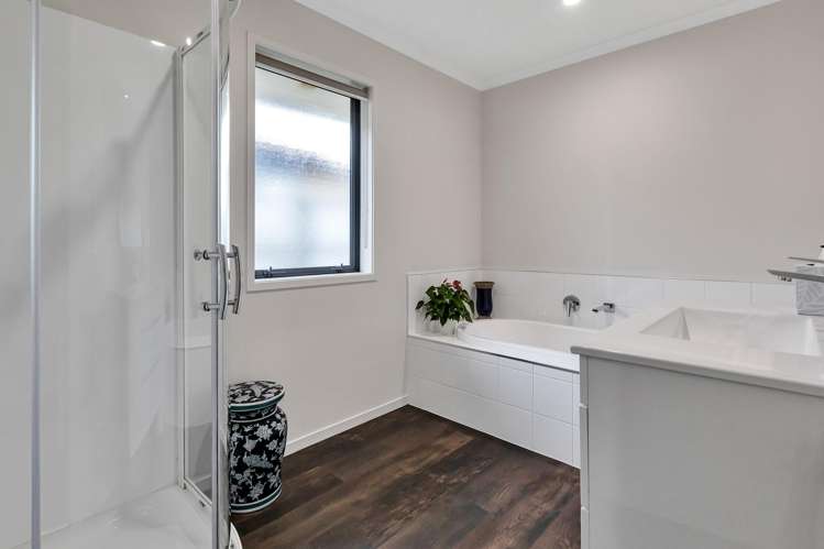 26 Key West Drive One Tree Point_11