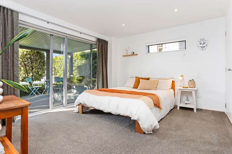 1 Charles Dickens Drive Mellons Bay_22