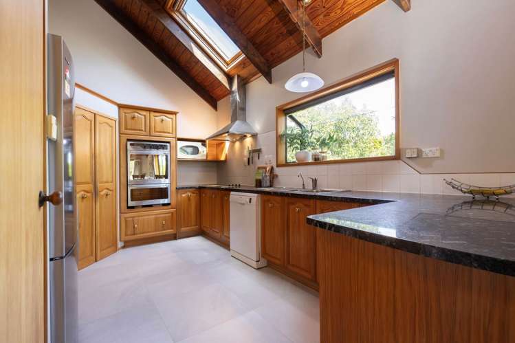 2/171 Atkinson Road Titirangi_8