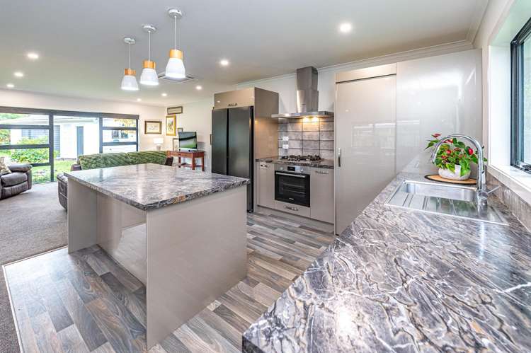 3 Photinia Place_1